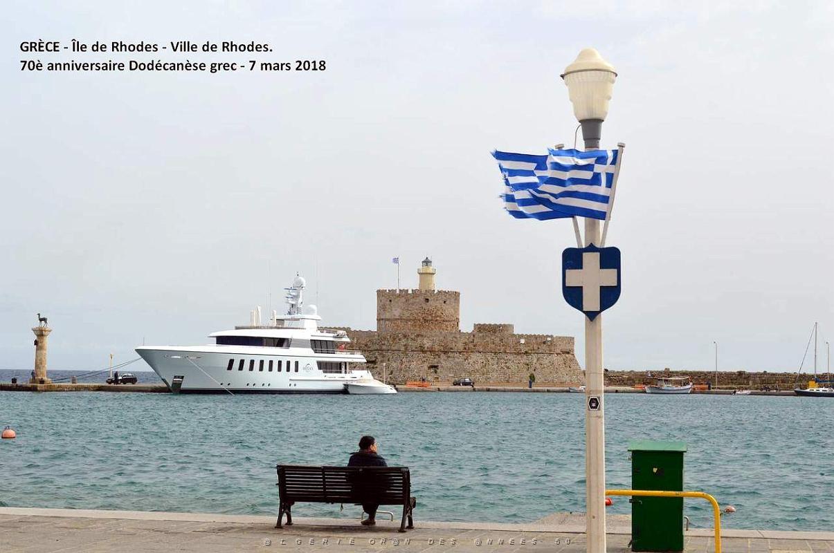 009- Rhodes- Defile Dodecanese grec.JPG